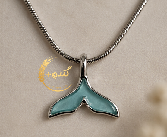 گردنبند طرح دم وال رنگی استیل